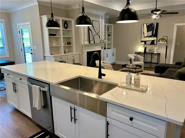 $464,900 | 102 Cross Creek Drive, Central, SC 29630