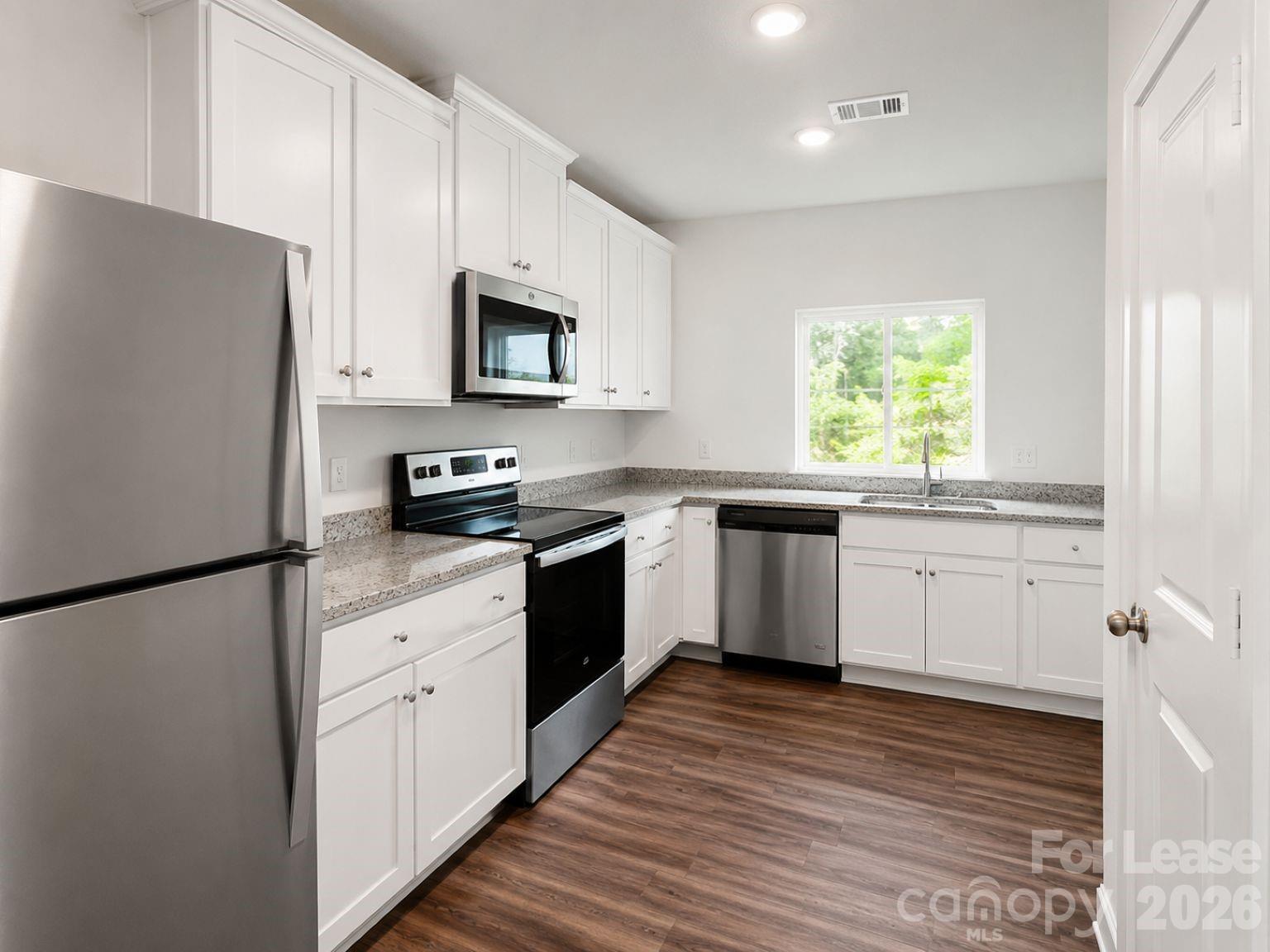 1224 Nia Road Charlotte, NC 28215 - Photo 6 of 13