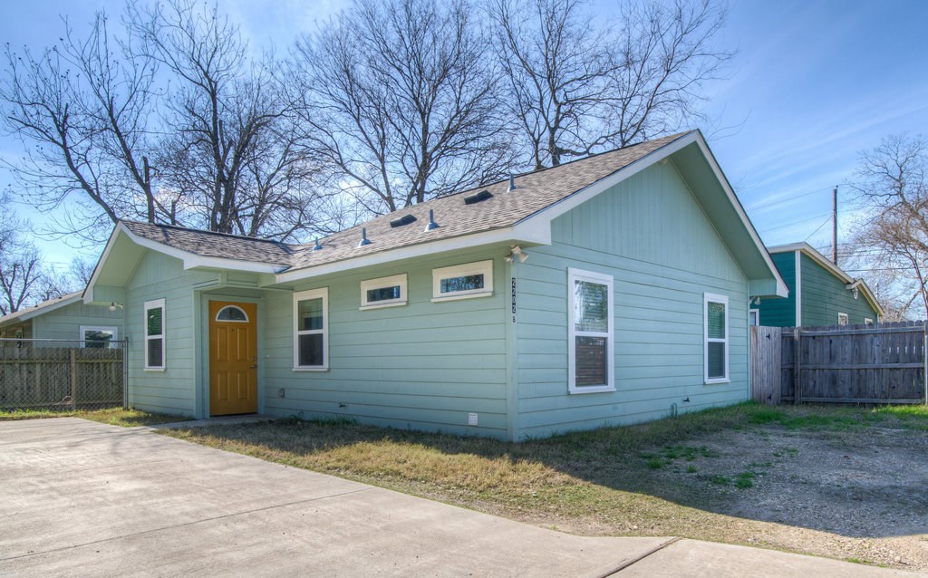 2202 East 20th Street, Unit B Austin, TX 78722 - Photo 1 of 1 a view of a house with a yard