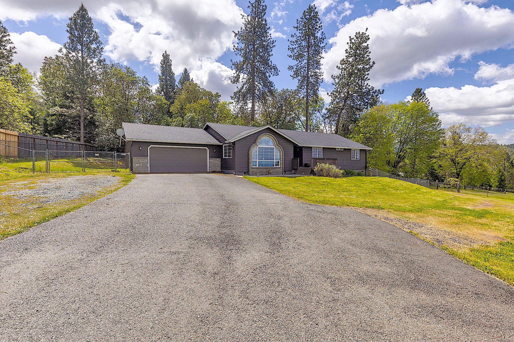 587 Summit Loop Grants Pass, OR 97527 - Photo 5 of 59 10-web-or-mls-587-summit-loop