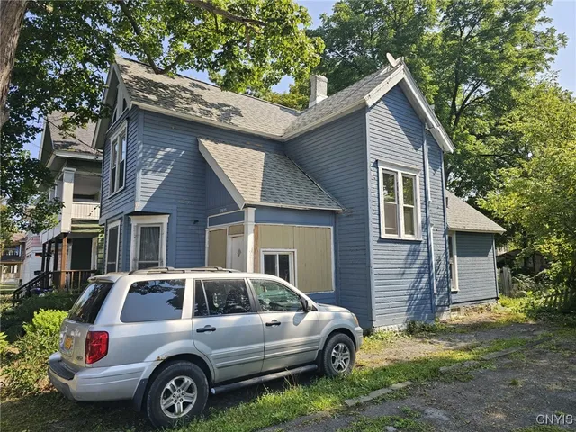 $118,500 | 2615 Midland Avenue, Syracuse, NY 13205