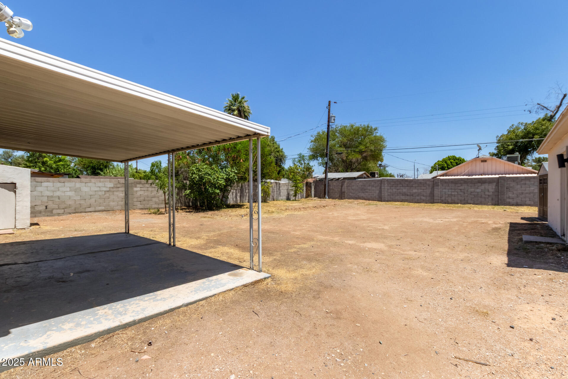 2615 North 29th Place Phoenix, AZ 85008 - Photo 24 of 26 a view of a backyard
