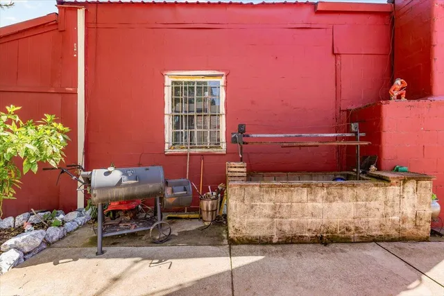 $570,000 | 21375 Main Street, Lakehead, CA 96051