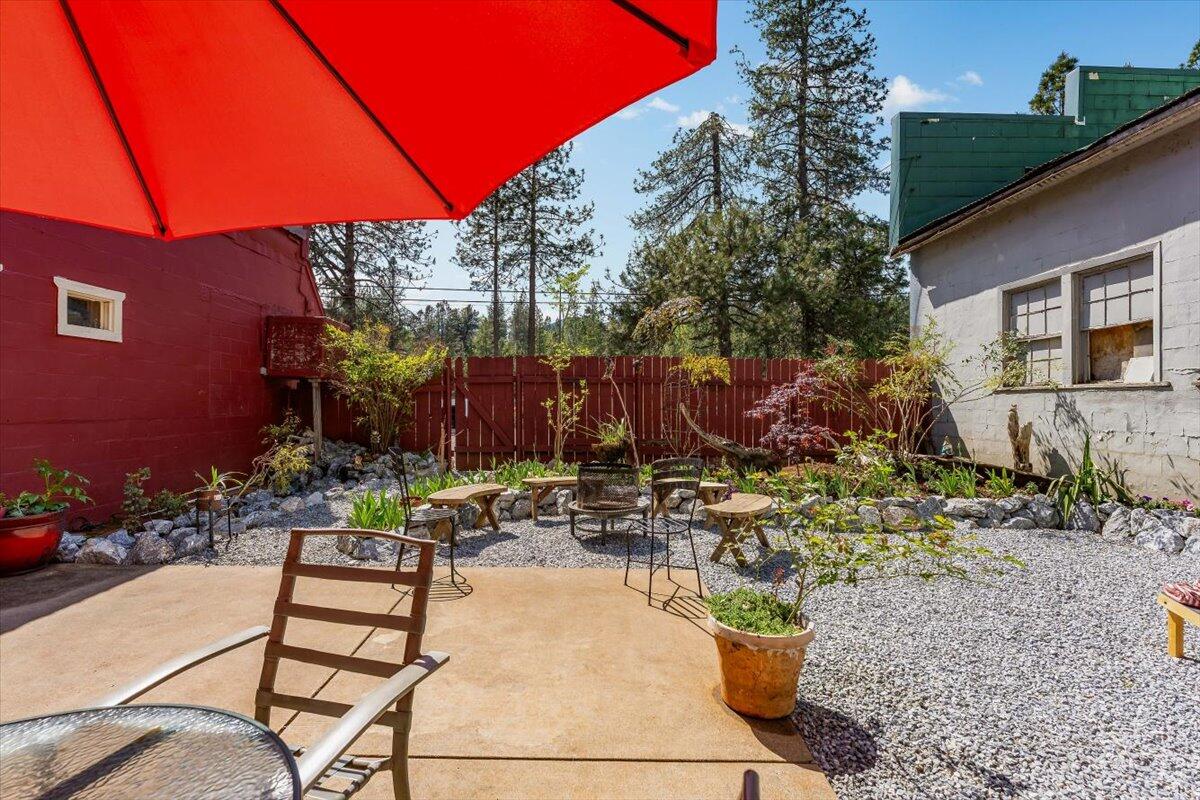 21375 Main Street Lakehead, CA 96051 - Photo 14 of 45 44-Klub Klondike Patio 11