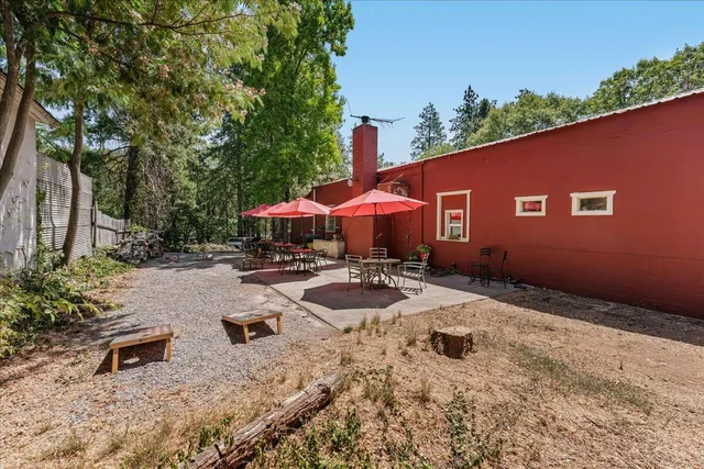 $570,000 | 21375 Main Street, Lakehead, CA 96051