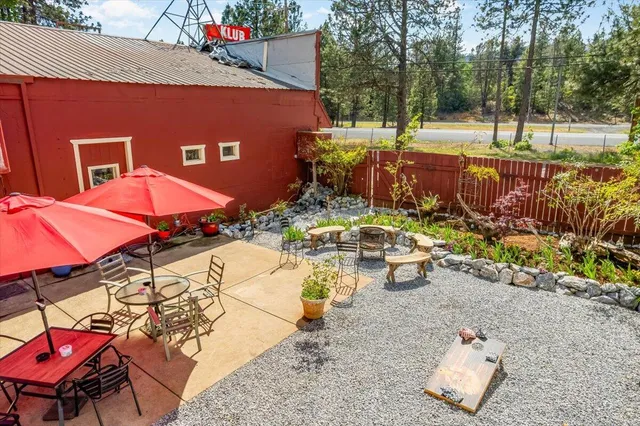 $570,000 | 21375 Main Street, Lakehead, CA 96051