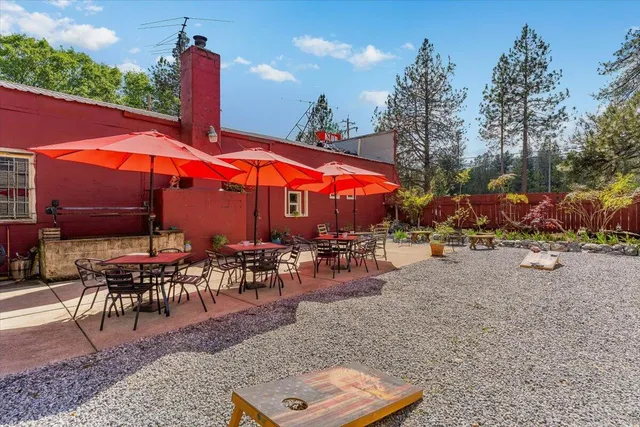 $570,000 | 21375 Main Street, Lakehead, CA 96051