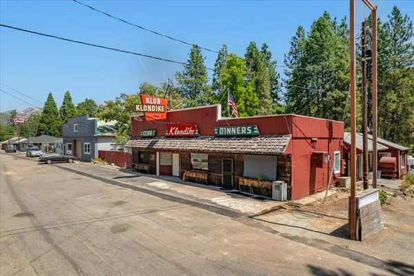 $525,000 | 21375 Main Street, Lakehead, CA 96051