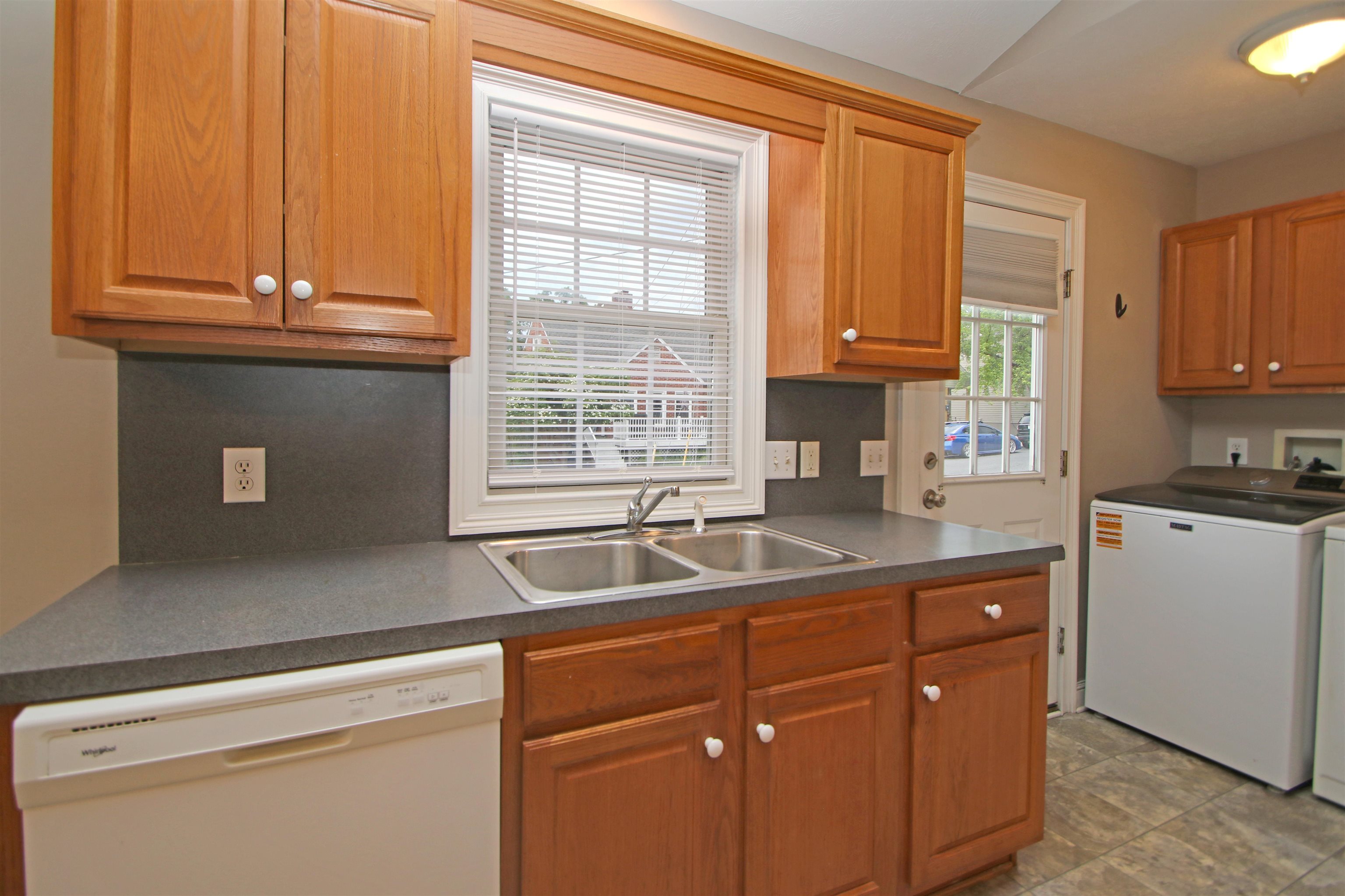 438 West Market Street Harrisonburg, VA 22802 - Photo 9 of 17