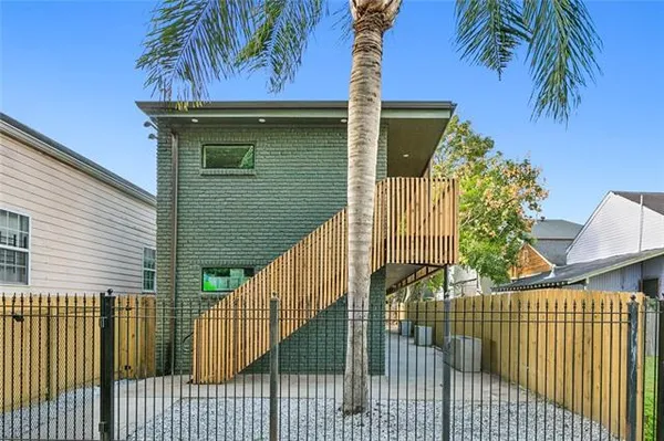 $900 | 2115 Danneel Street, Unit 102, New Orleans, LA 70113