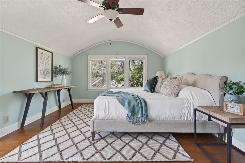 1409 Laurel Street South Pasadena, CA 91030 - Photo 15 of 21 Primary Bedroom
