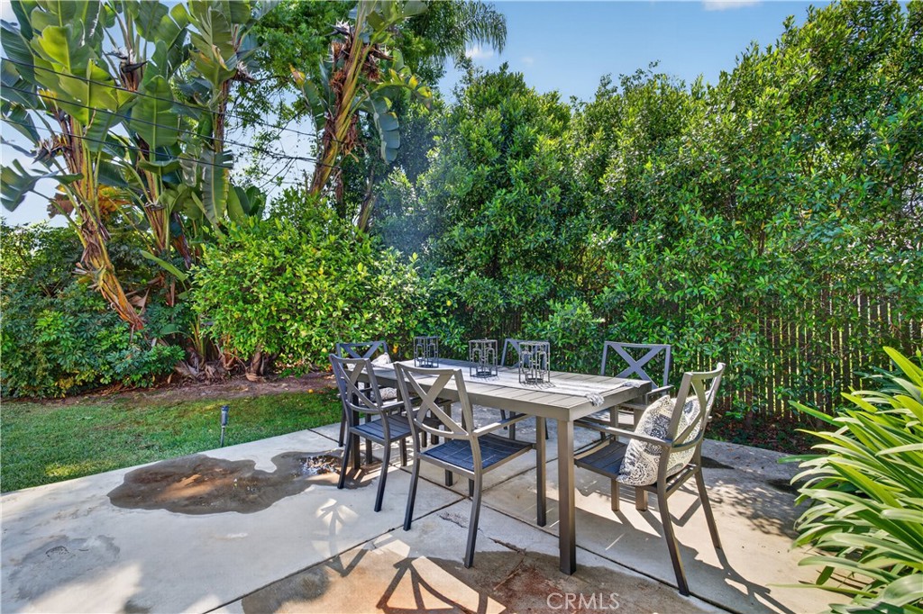 1409 Laurel Street South Pasadena, CA 91030 - Photo 19 of 21 Al Fresco Dining Area