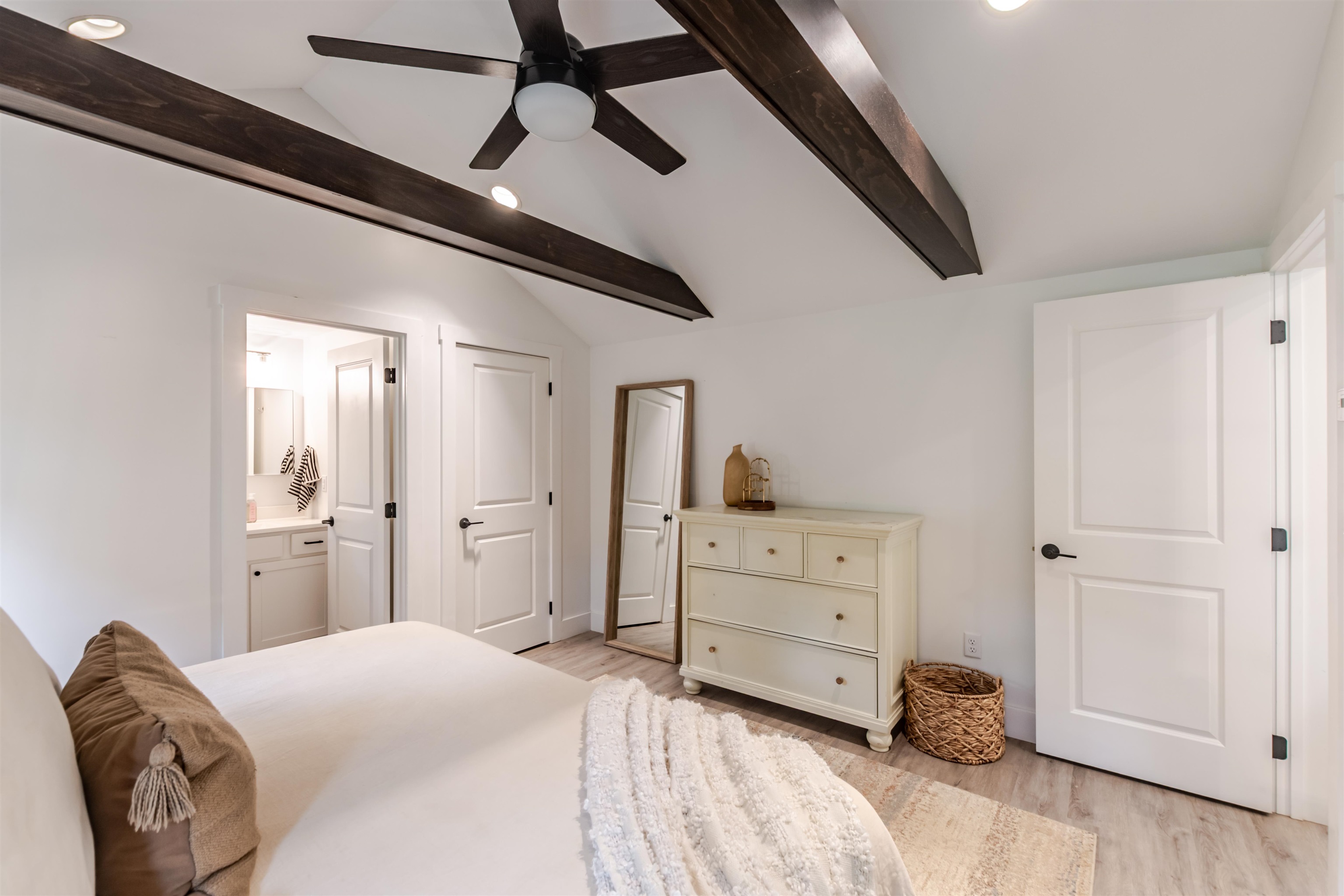 455 Turnpike Road Sharon, NH 03452 - Photo 17 of 39 Gallery Image 17
