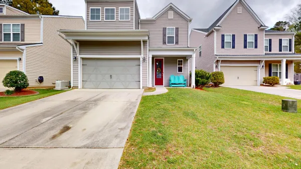 $385,000 | 208 Roanoke Hill Court, Summerville, SC 29483