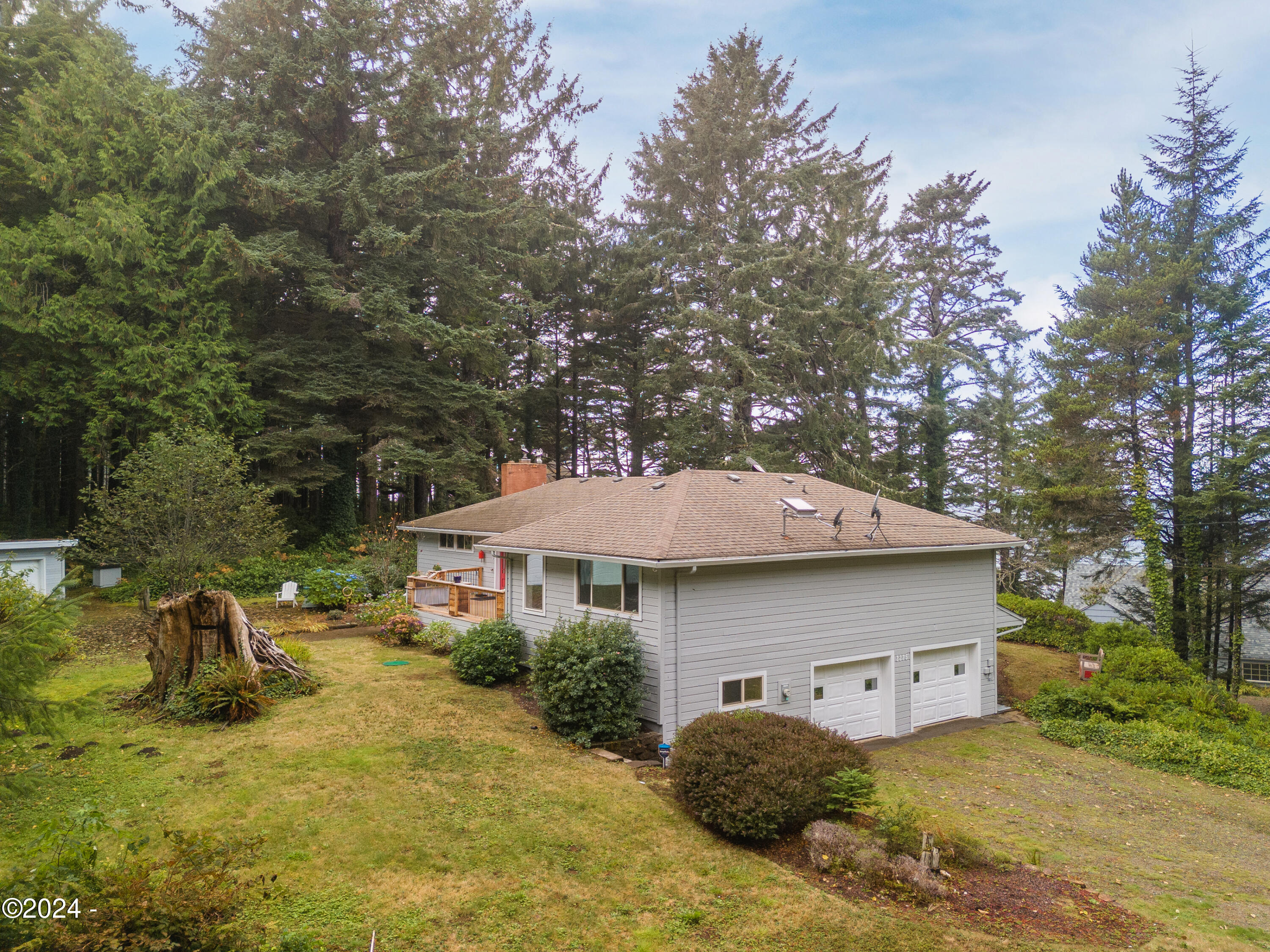 2275 Highway 101 Depoe Bay, OR 97341 - Photo 4 of 61 Expansive Property