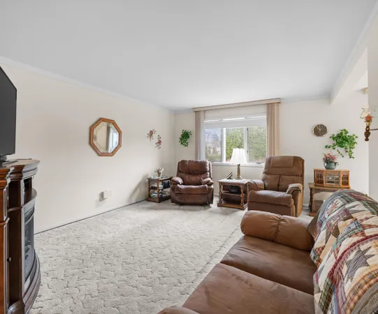 $189,900 | 42282 East Edward Drive, Unit 258, Clinton Township, MI 48038