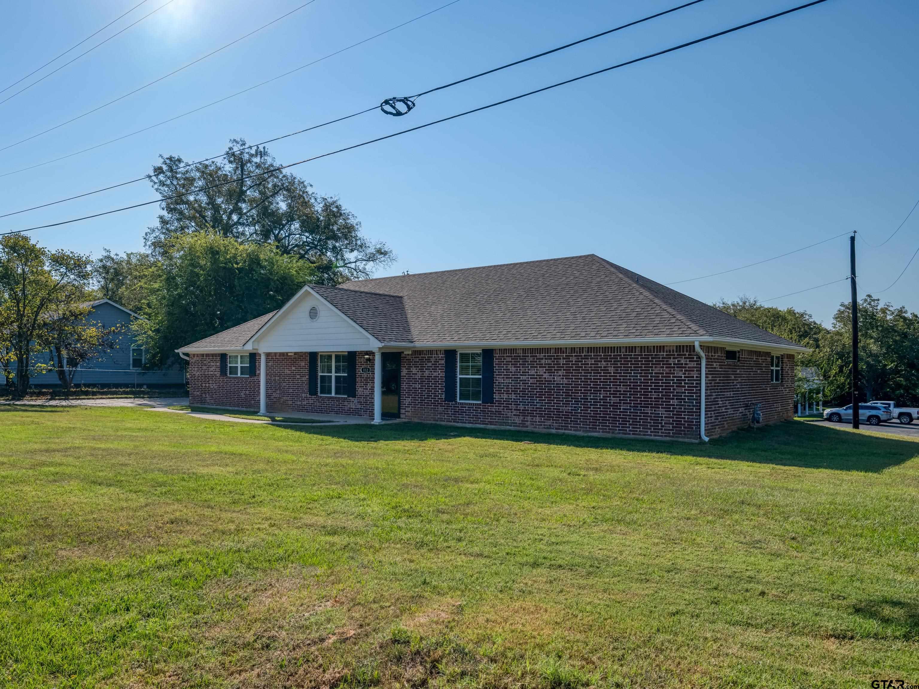 112 Noonday Road Chandler, TX 75758 - Photo 2 of 25