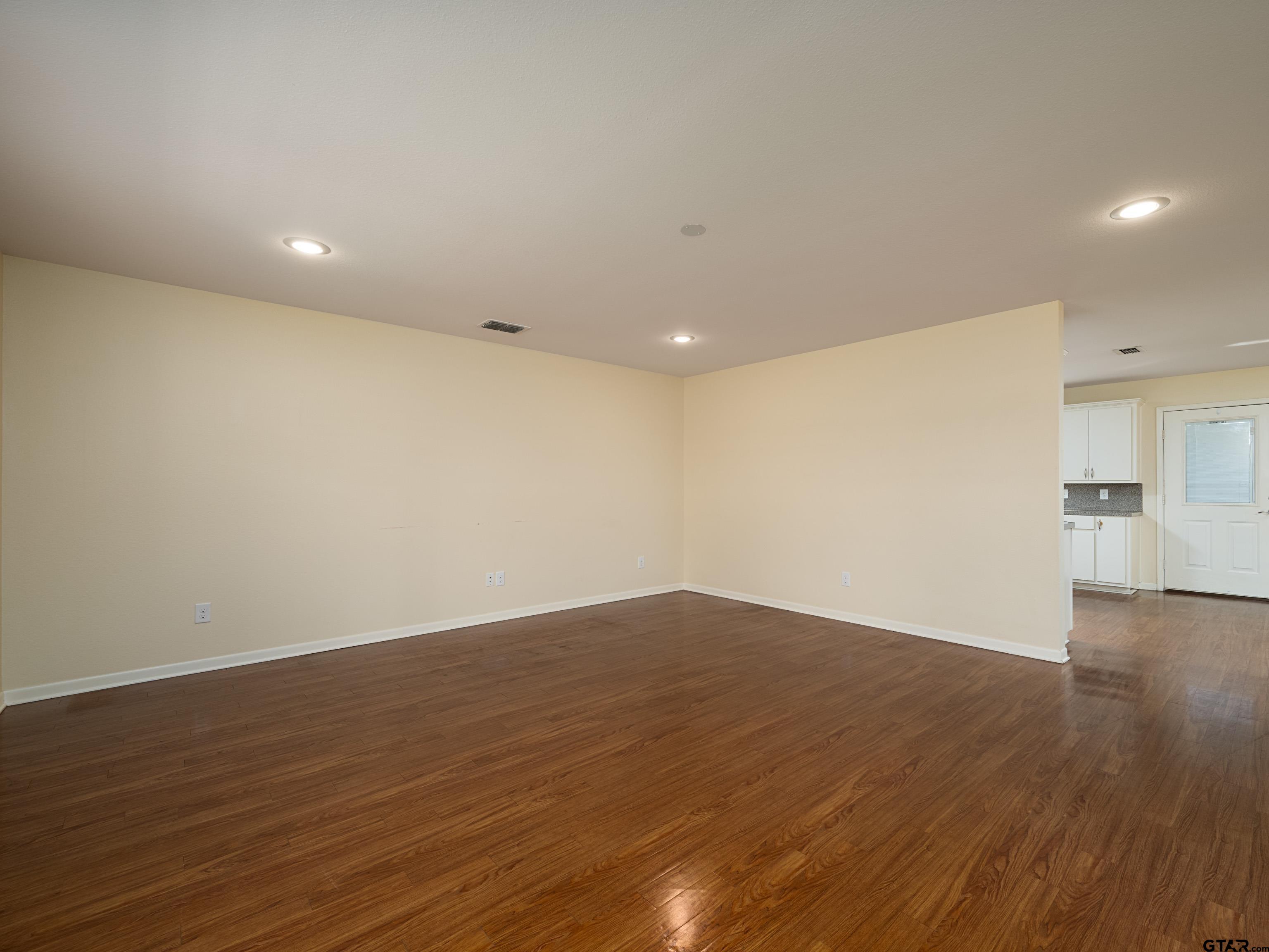112 Noonday Road Chandler, TX 75758 - Photo 5 of 25