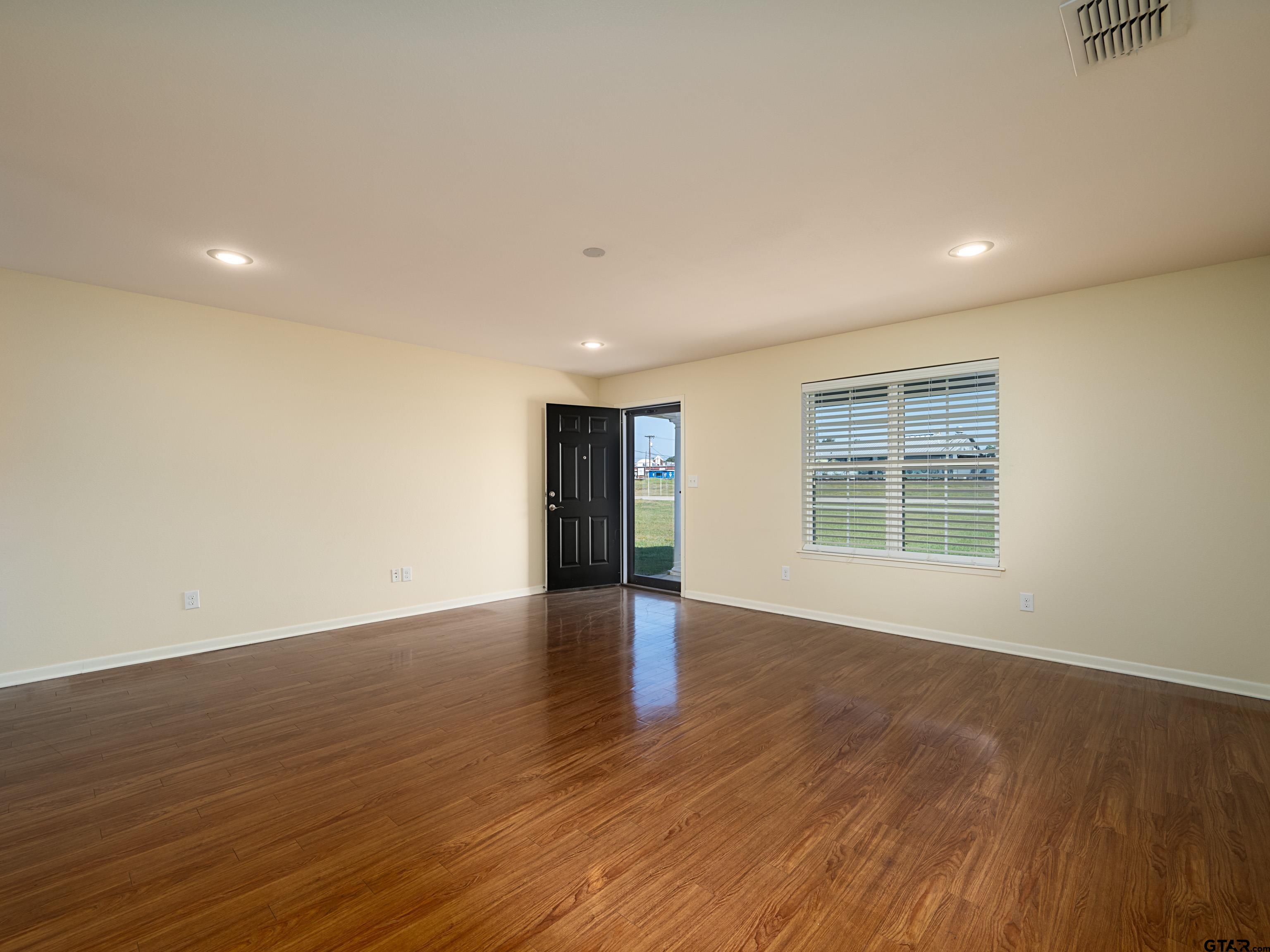 112 Noonday Road Chandler, TX 75758 - Photo 7 of 25
