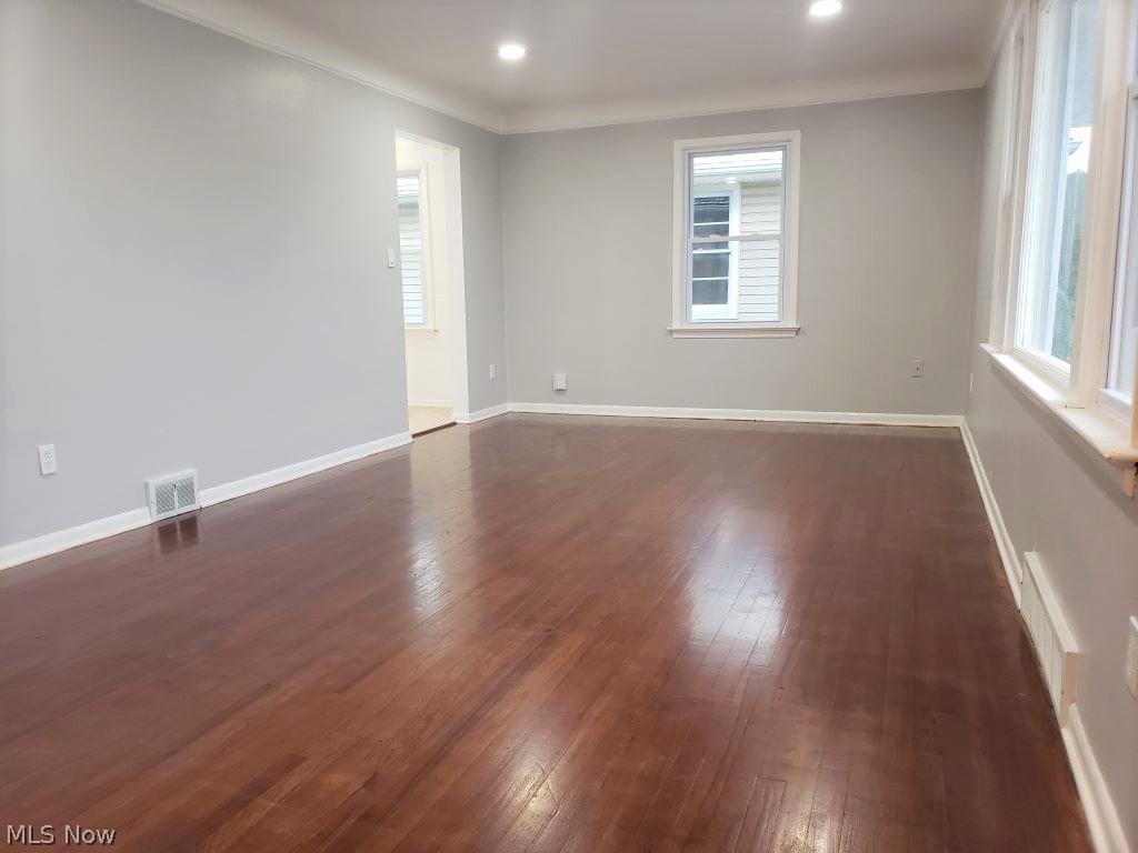15512 Wingate Road Maple Heights, OH 44137 - Photo 3 of 27 Gallery Image 3