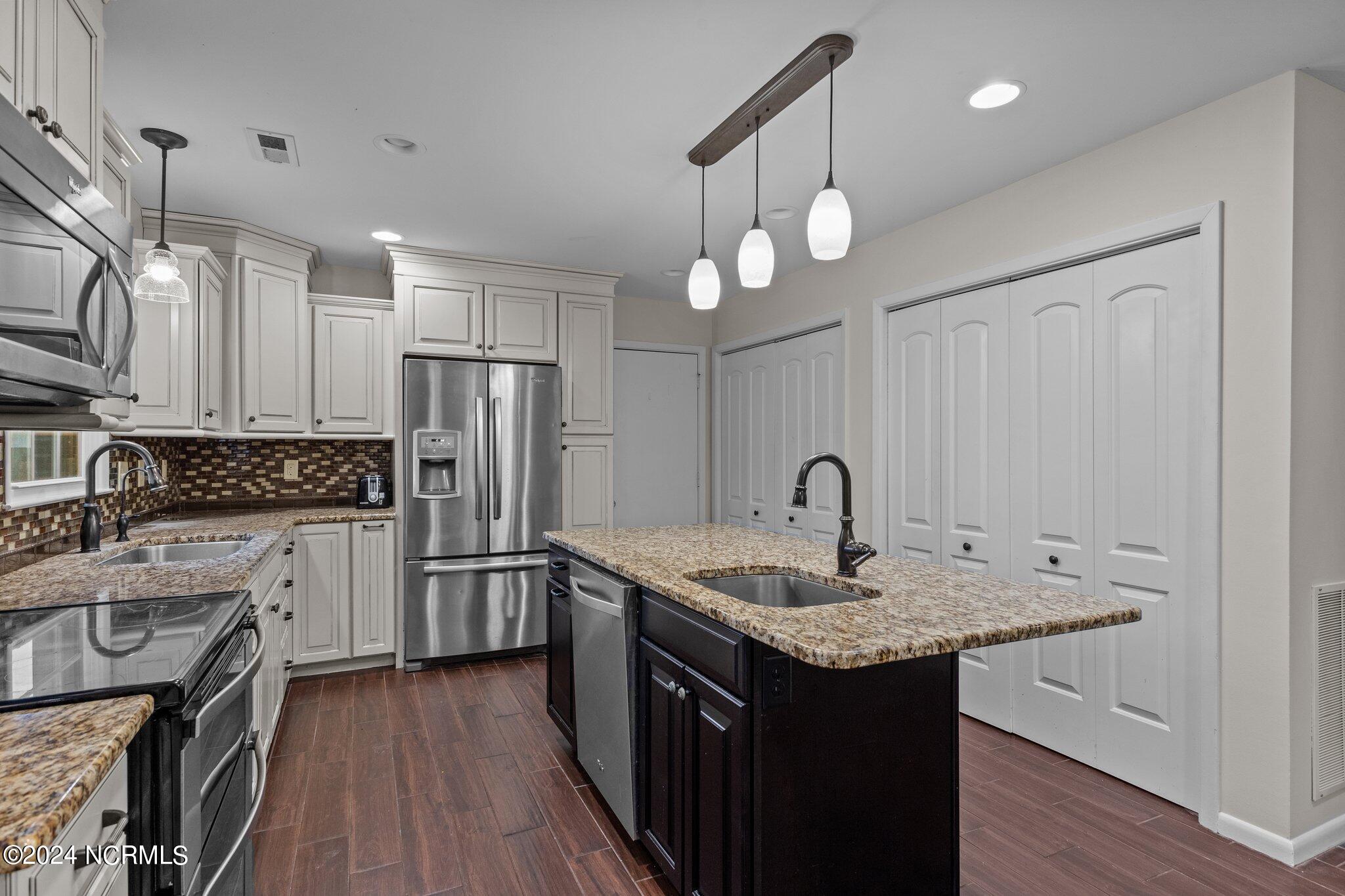 3312 Old Gate Road Morehead City, NC 28557 - Photo 21 of 35 kitchen