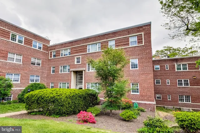 $2,100 | 1303 North Ode Street, Unit 215, Arlington, VA 22209