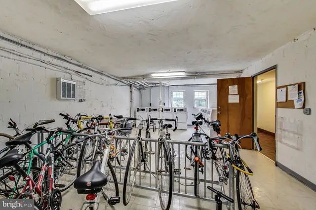 $2,100 | 1303 North Ode Street, Unit 215, Arlington, VA 22209