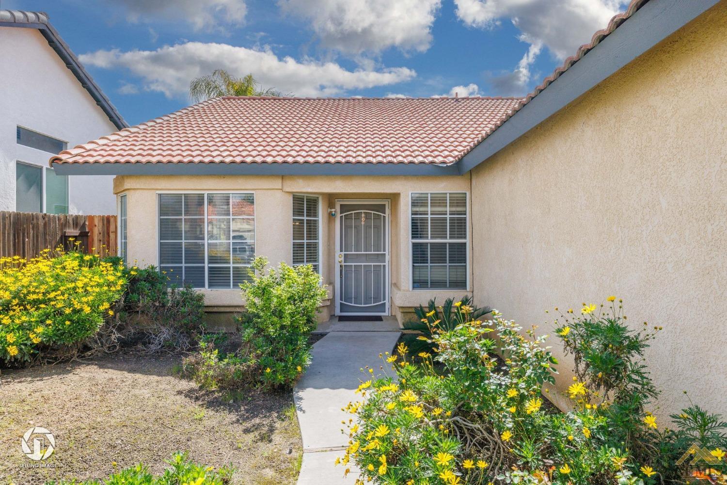 Undisclosed Address Bakersfield, CA 93312 - Photo 29 of 33 front view of a house