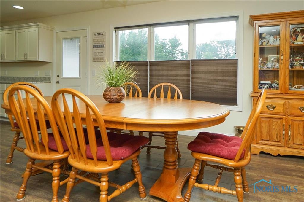 1122 Hummingbird Way Findlay, OH 45840 - Photo 12 of 33 Gallery Image 12