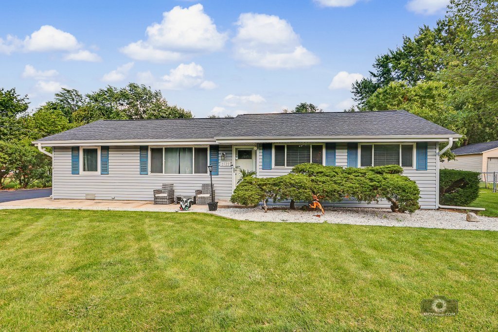 2522 Von Esch Road Joliet, IL 60431 - Photo 2 of 21
