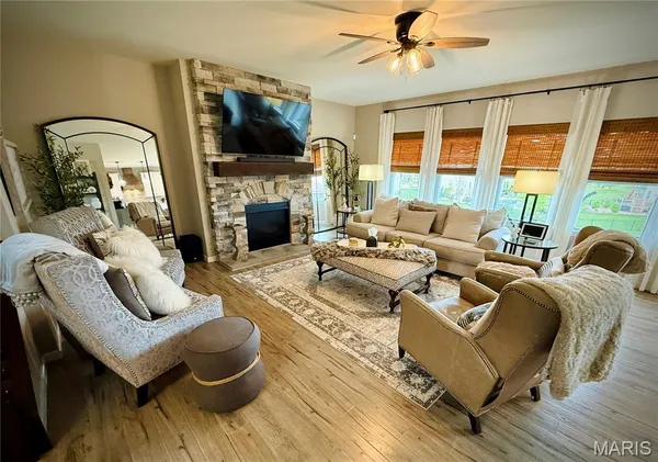 $579,000 | 318 Regents Park Avenue, Wentzville, MO 63385
