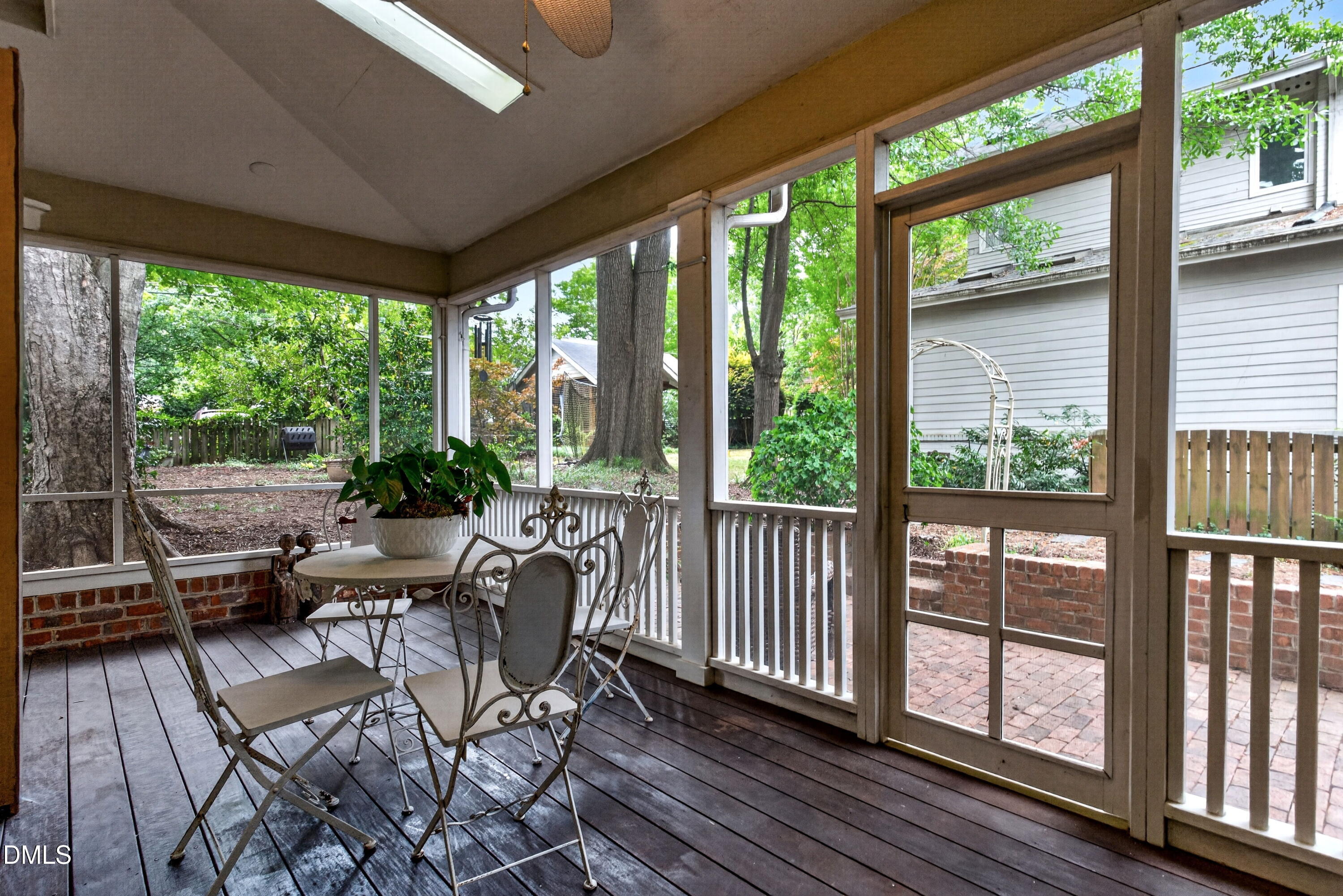 306 Hillcrest Road Raleigh, NC 27605 - Photo 23 of 27 virtual-tour-158496-photo-17816419988269