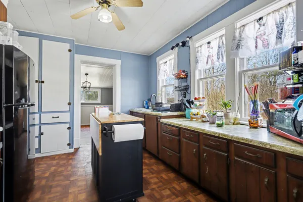 $134,900 | 309 North Blackstone Avenue, Colon, MI 49040