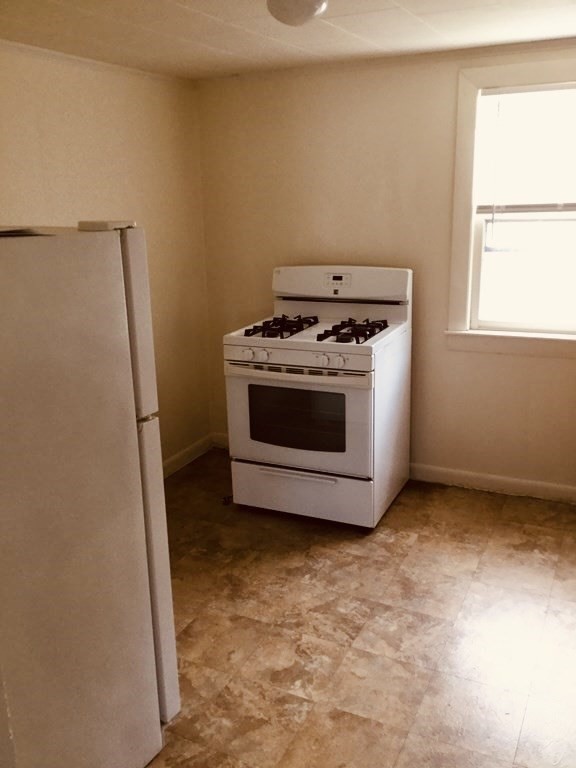 245 County Street, Unit 10 Fall River, MA 02723 - Photo 7 of 13
