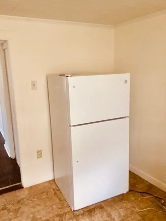 $1,100 | 245 County Street, Unit 10, Fall River, MA 02723
