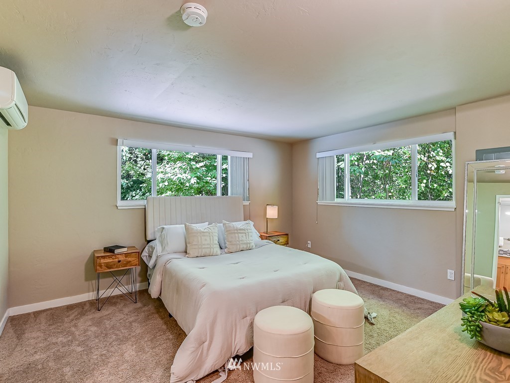 14525 Tiger Mountain Road Southeast Issaquah, WA 98027 - Photo 12 of 24 Gallery Image 12