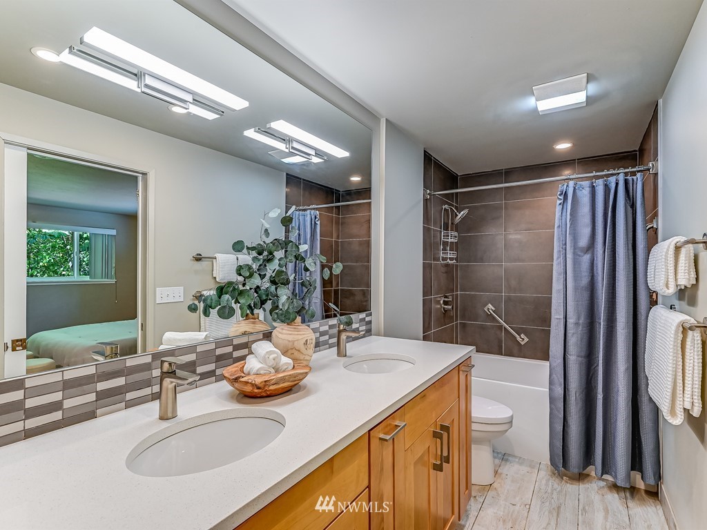 14525 Tiger Mountain Road Southeast Issaquah, WA 98027 - Photo 14 of 24 Gallery Image 14