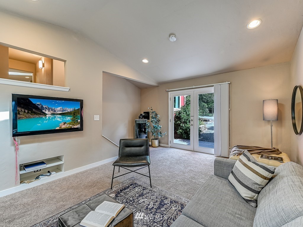 14525 Tiger Mountain Road Southeast Issaquah, WA 98027 - Photo 18 of 24 Gallery Image 18