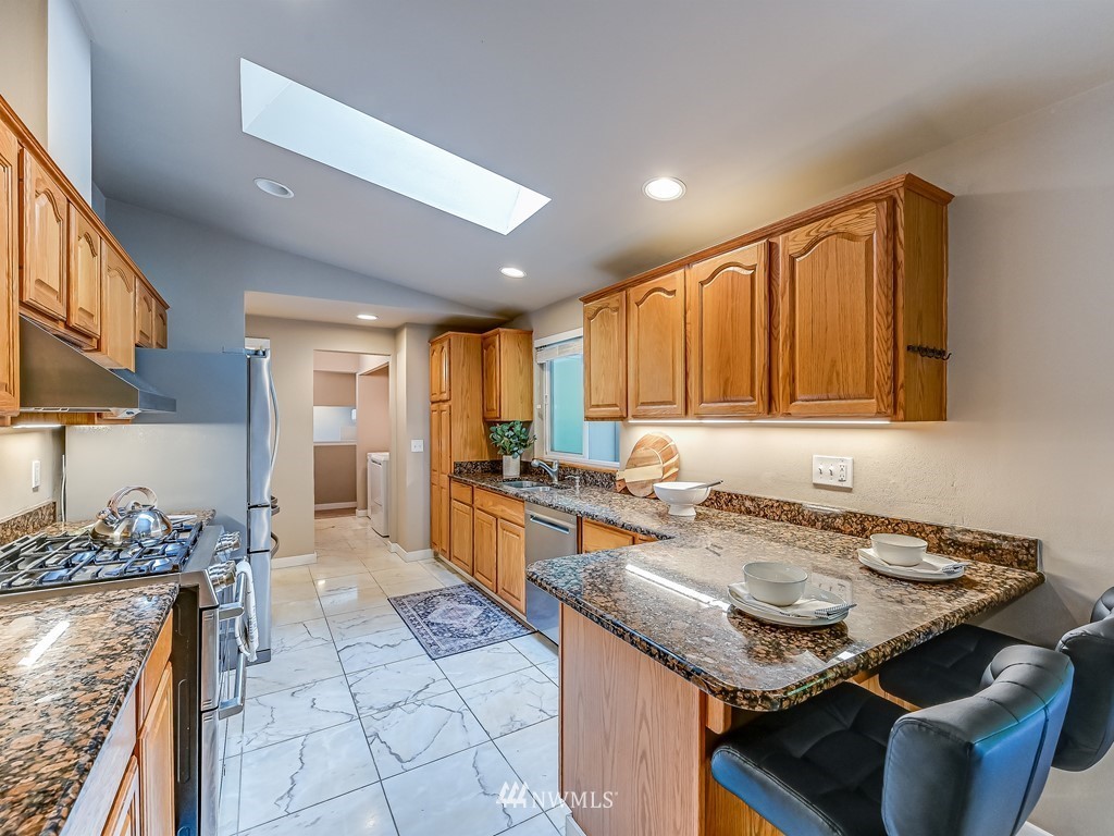 14525 Tiger Mountain Road Southeast Issaquah, WA 98027 - Photo 10 of 24 Gallery Image 10