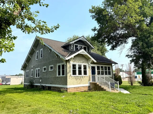 $179,900 | 1333 1st Avenue, Gibbon, MN 55335