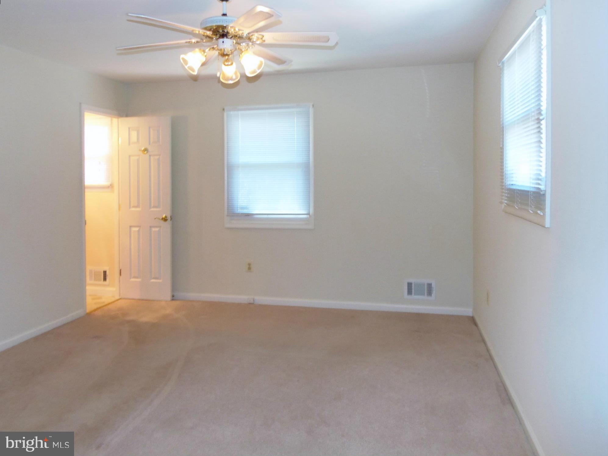 9560 North Laurel Road Laurel, MD 20723 - Photo 14 of 30 Bedroom (Master)