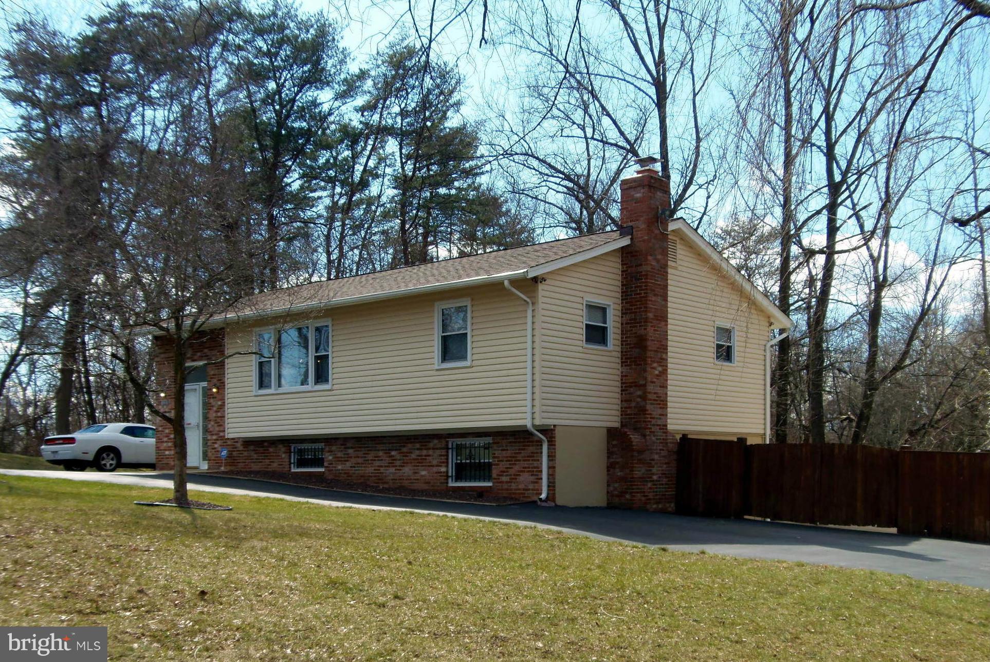 9560 North Laurel Road Laurel, MD 20723 - Photo 25 of 30 Side