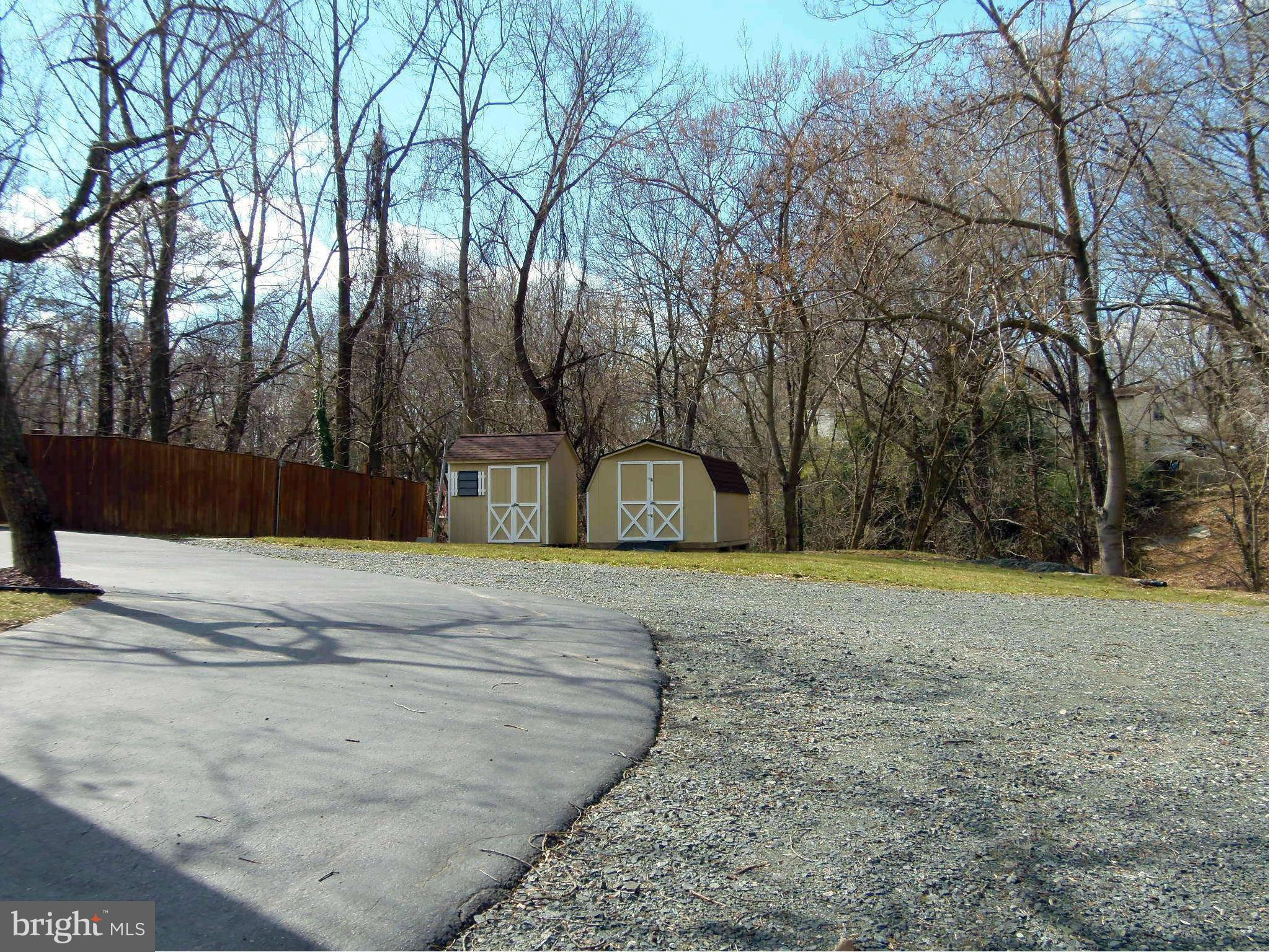 9560 North Laurel Road Laurel, MD 20723 - Photo 26 of 30 Additional Parking