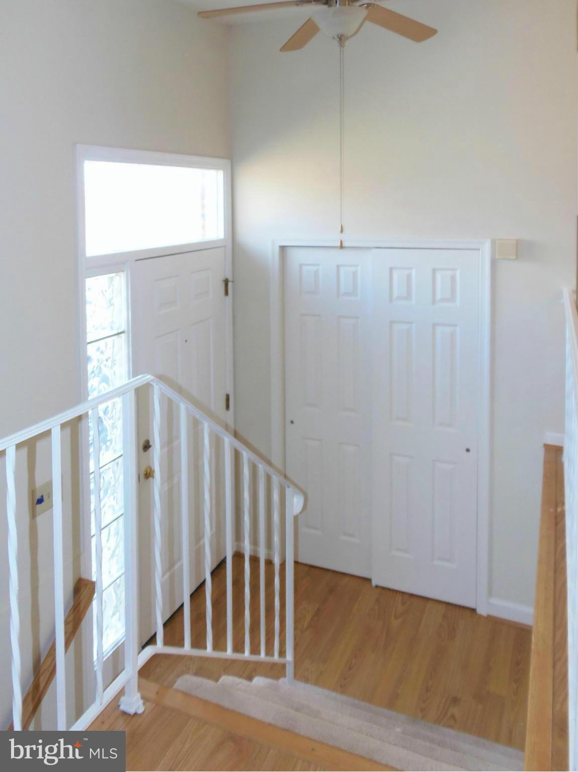 9560 North Laurel Road Laurel, MD 20723 - Photo 5 of 30 Foyer