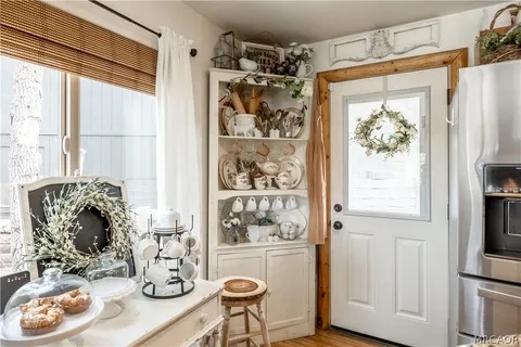 $649,000 | 43315 Shasta Road, Big Bear Lake, CA 92315