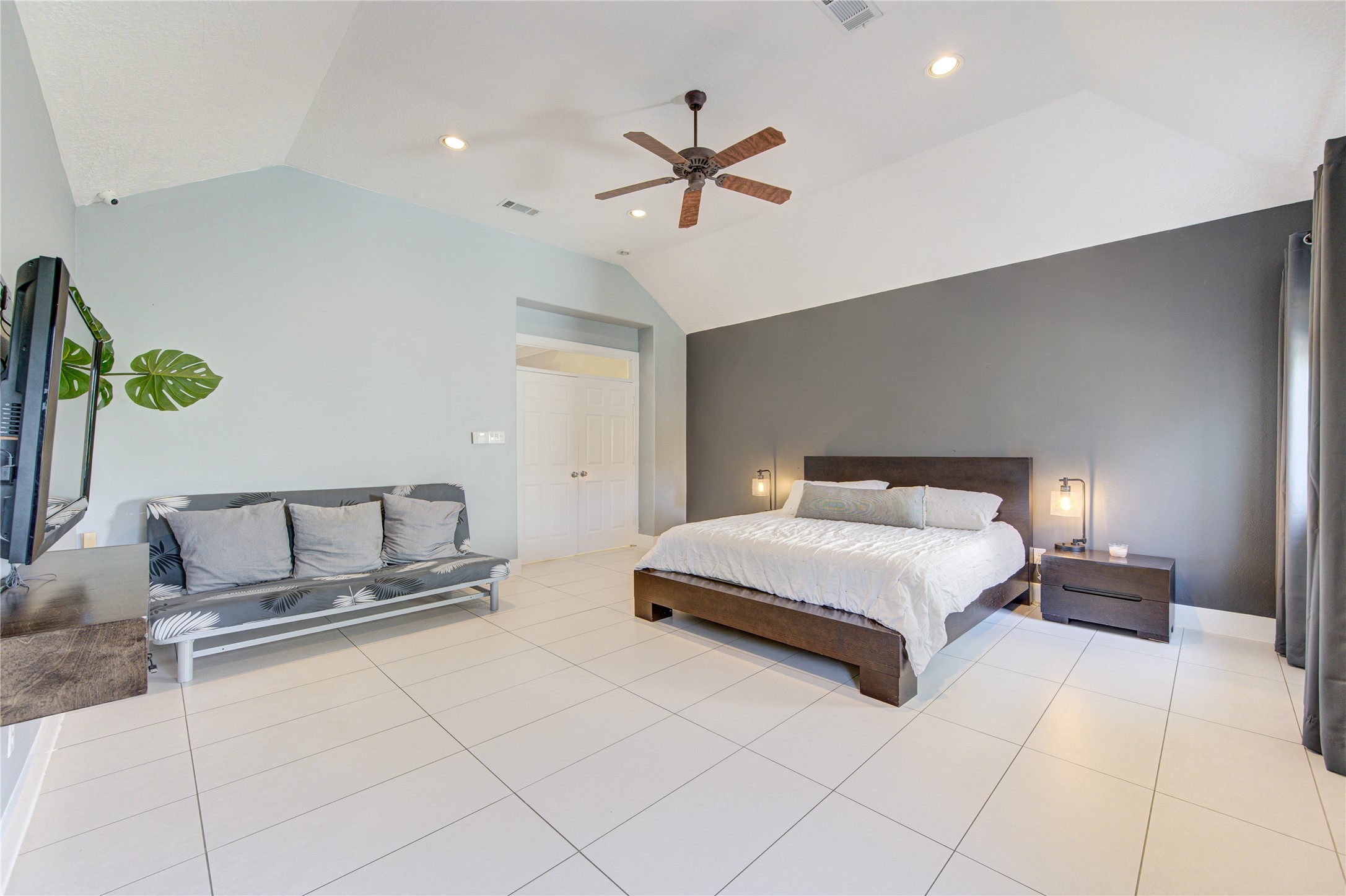 1419 Baldwin Square Lane Houston, TX 77077 - Photo 23 of 45 master bedroom