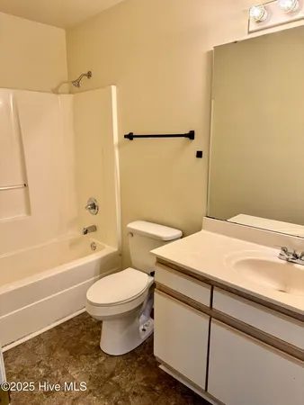 $1,300 | 1701 Tollie Court, Unit B, Greenville, NC 27858