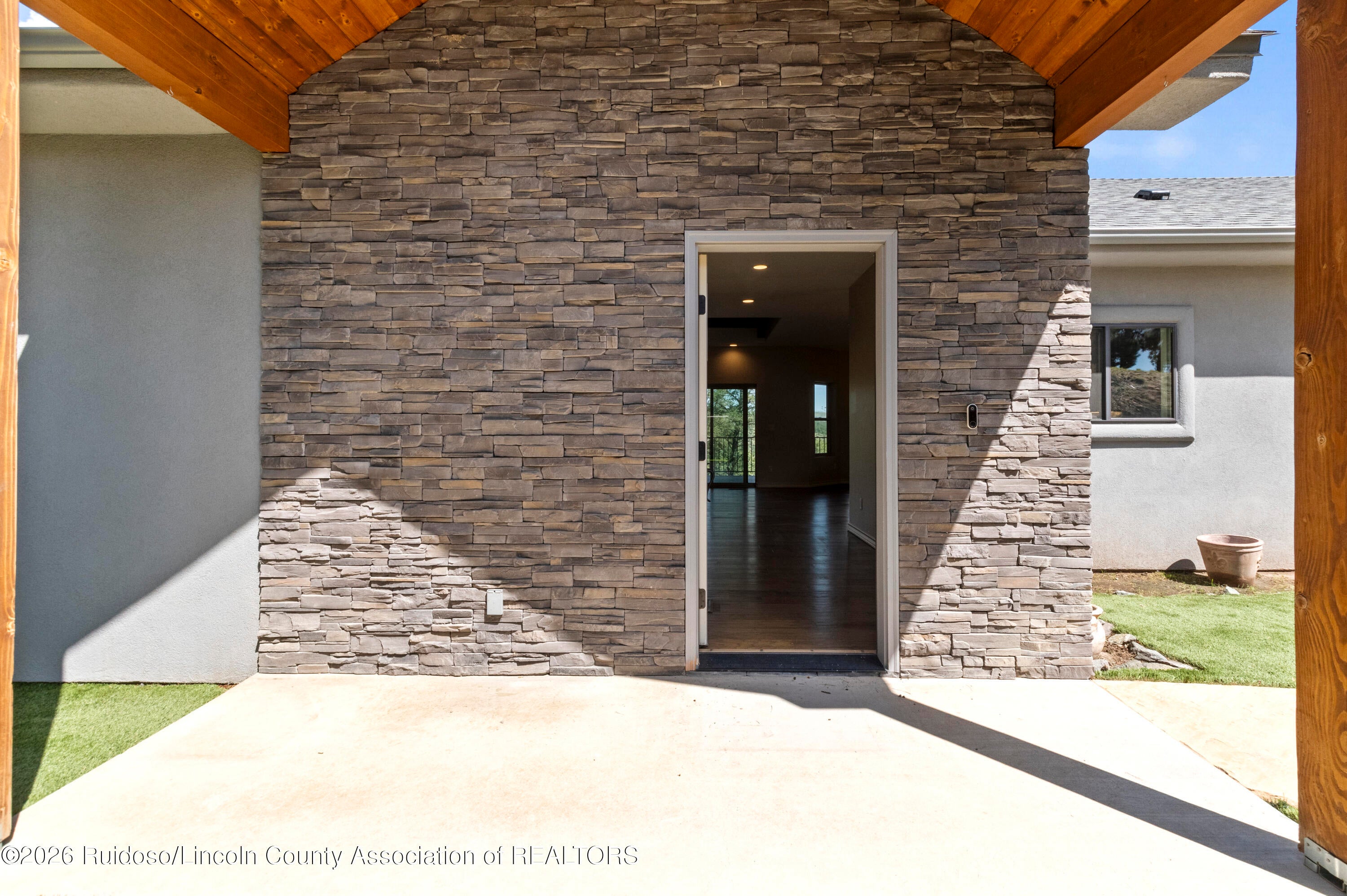 204 Mountain High Circle Ruidoso, NM 88345 - Photo 3 of 120 Gallery Image 3
