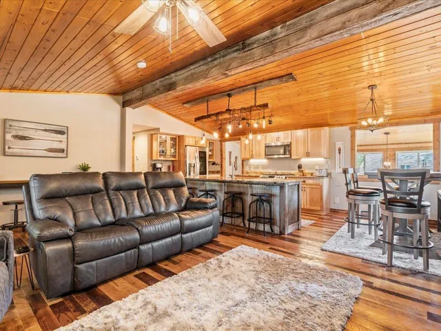 $1,269,000 | 33527 Anderson Court, Crosslake, MN 56442