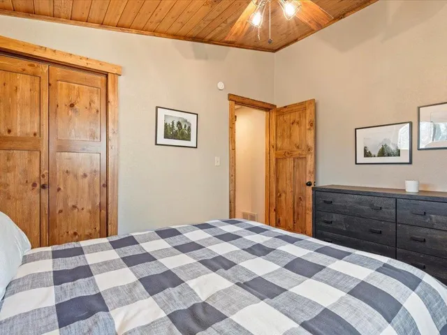 $1,269,000 | 33527 Anderson Court, Crosslake, MN 56442